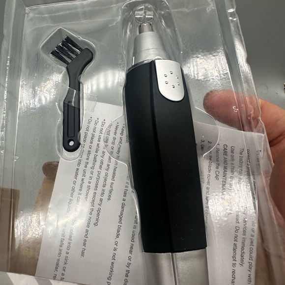 Saddlebred Essentials Personal Groomer - Black and Silver - Picture 4 of 6